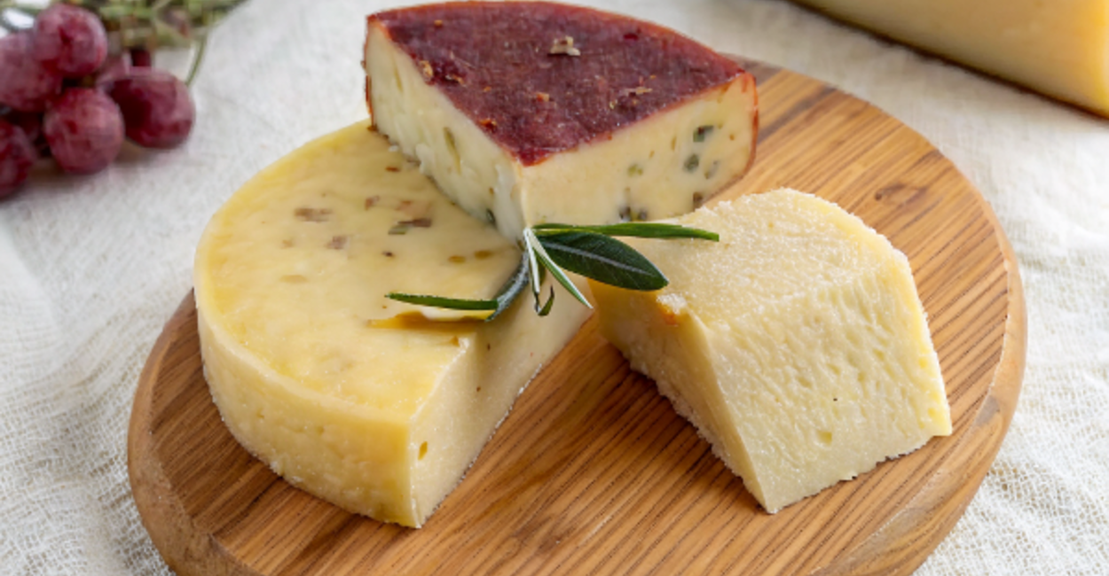 Queijo Vegano Maturado: O Guia Completo Para Fazer ou Comprar